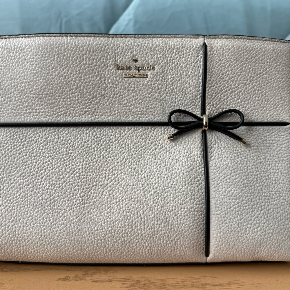 Kate Spade White Pebbled Leather Bow Shoulder Bag